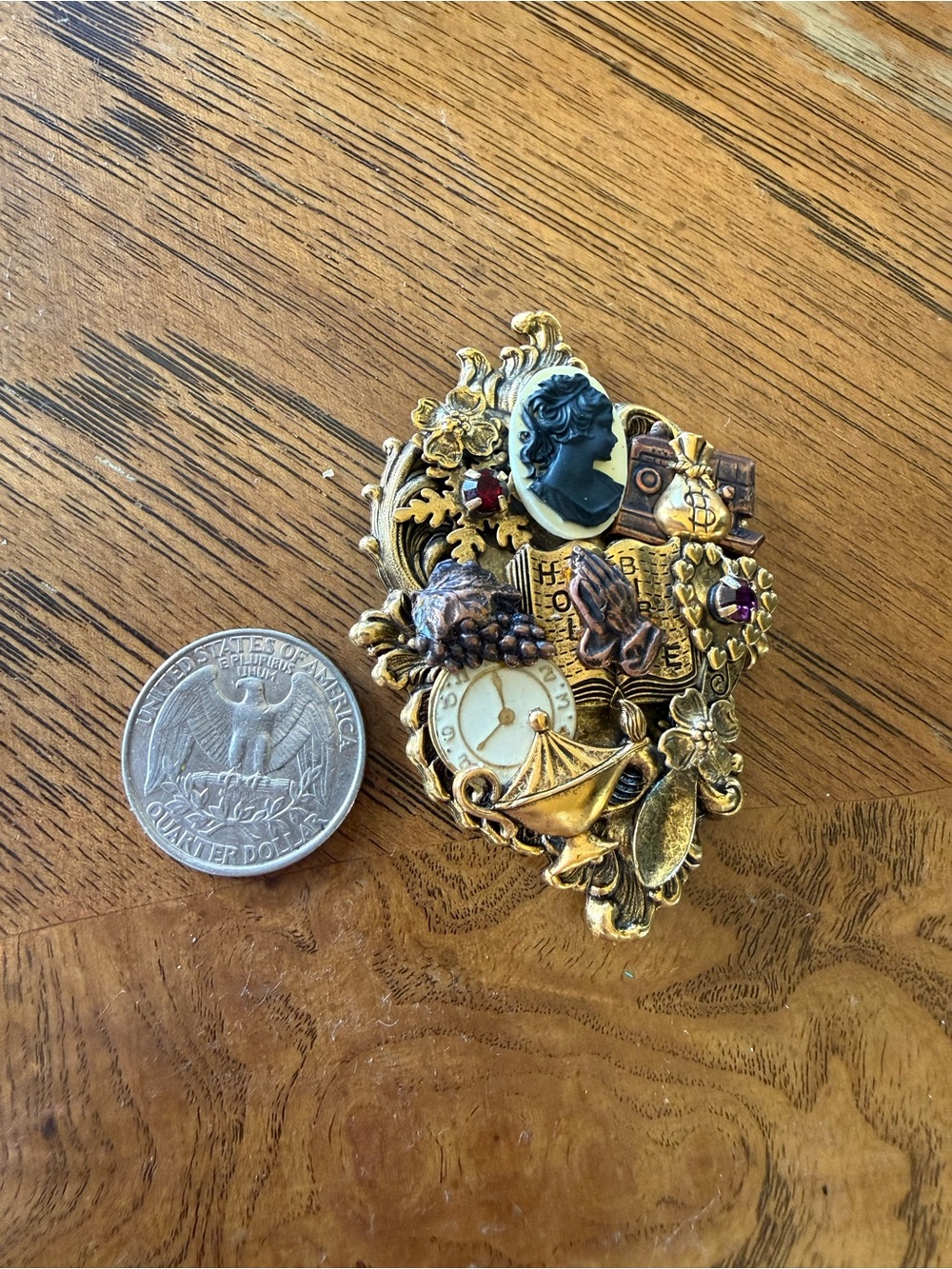 Scripture Wear Vintage Inspirational Collage Brooch – Gold Tone Cameo Faith Pin - Picture 4 of 4
